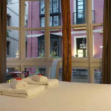 Pensión AliciaZzz Bed And Breakfast Bilbao-2